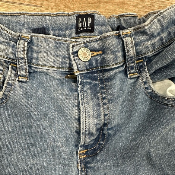 {preloved} Boy’s Distressed GAP Jeans - Picture 6 of 9